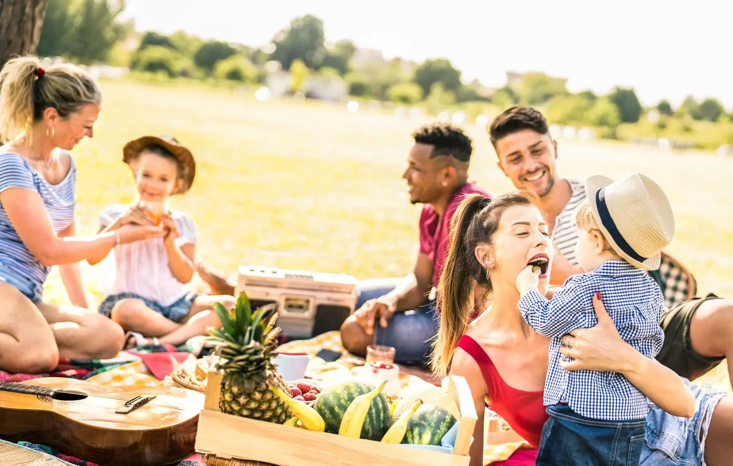 Rodzinne pikniki: gdzie zorganizować idealny wypoczynek