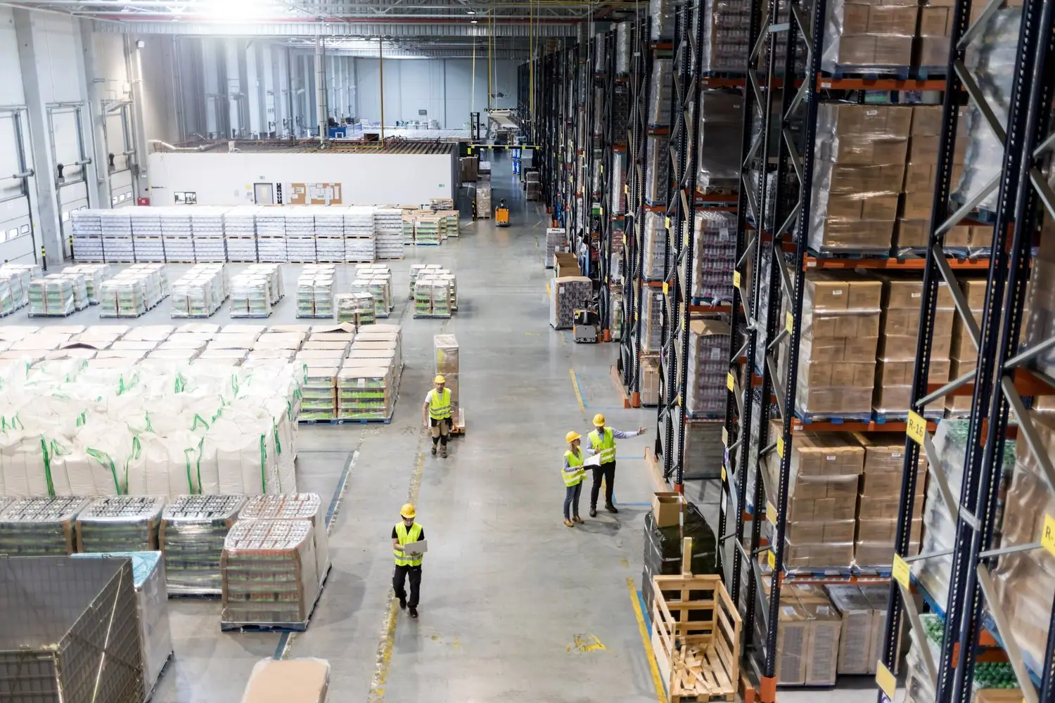 Centra logistyczne: nowe inwestycje na obrzeżach miasta