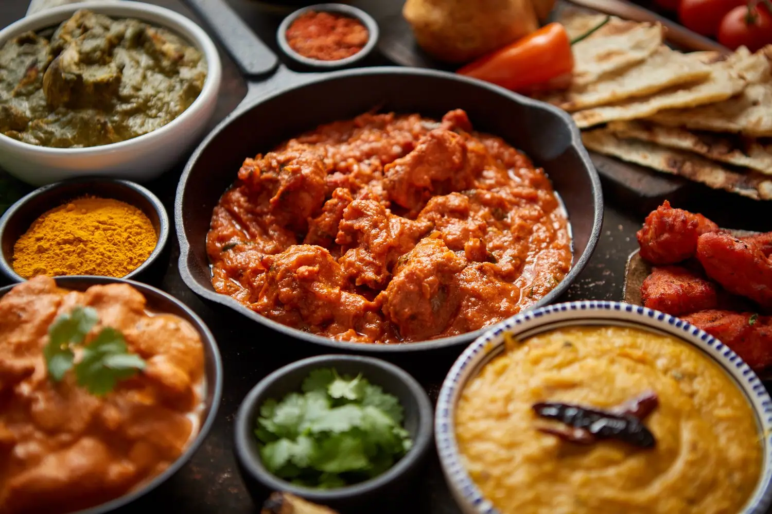 Kuchnia indyjska: przewodnik po curry i tandoori