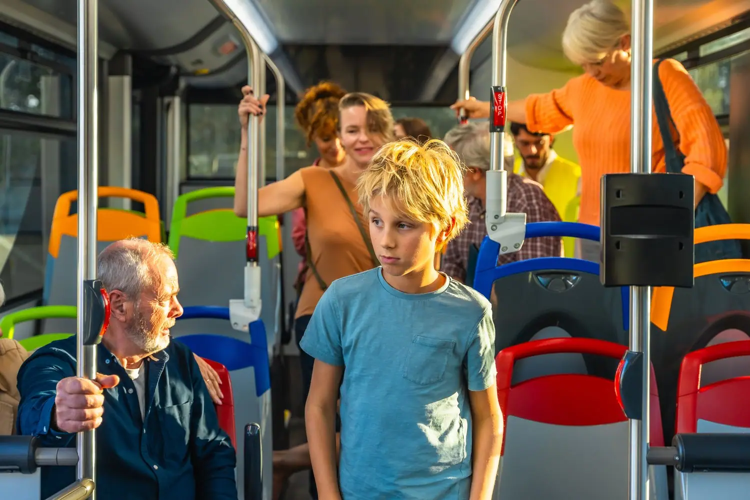 Jak korzystać z transportu miejskiego z małymi dziećmi